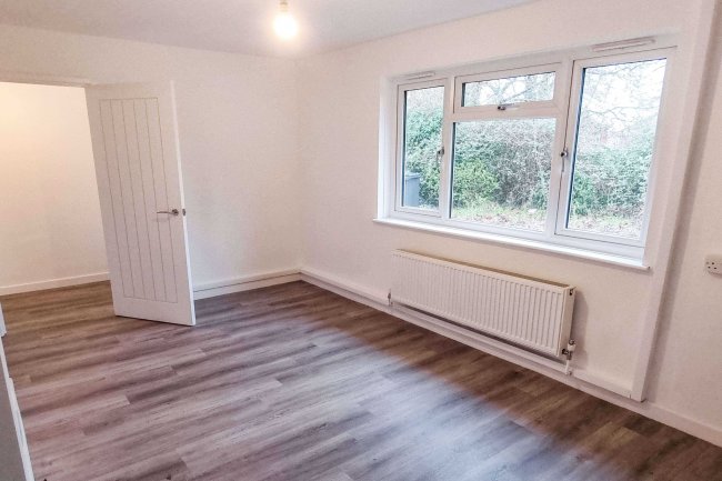 Ashlea, 7 Bath Road, Sturminster Newton, DT10 1DX
 8