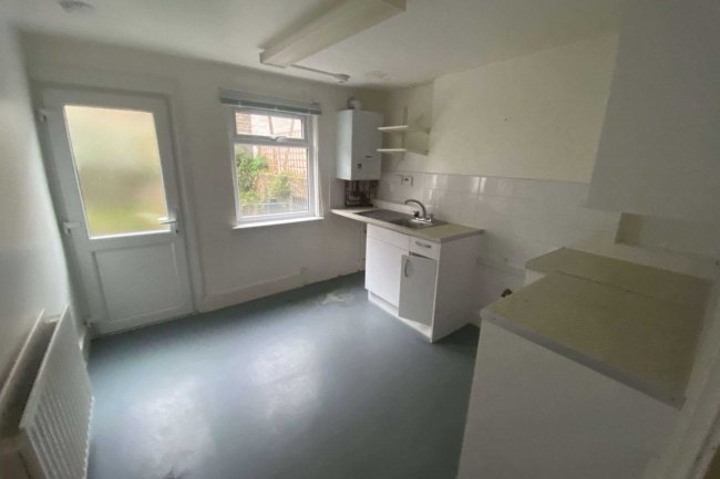 13A & 13B Thirsk Road, Battersea, London, SW11 5SU  10