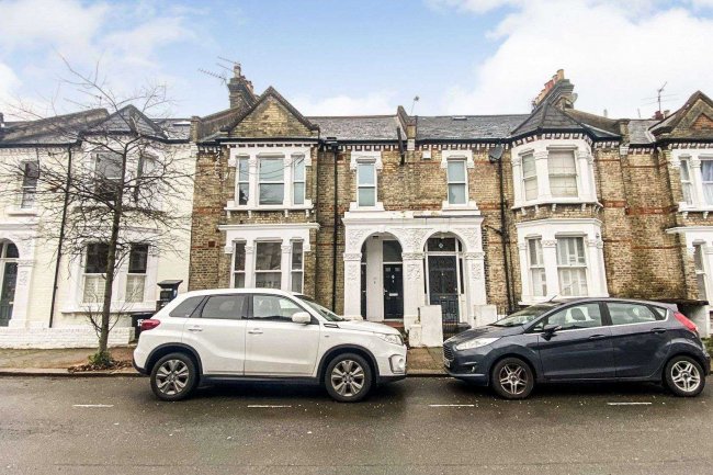 13A & 13B Thirsk Road, Battersea, London, SW11 5SU  10