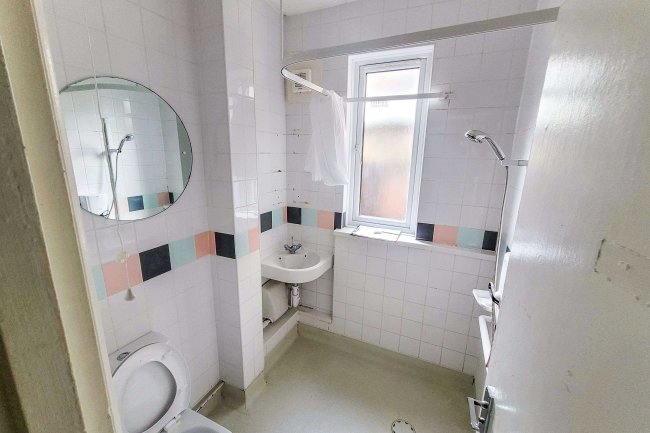 65B Bennerley Road, Battersea, London, SW11 6DR  10