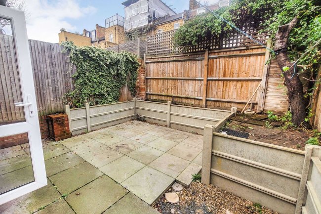 65B Bennerley Road, Battersea, London, SW11 6DR  10