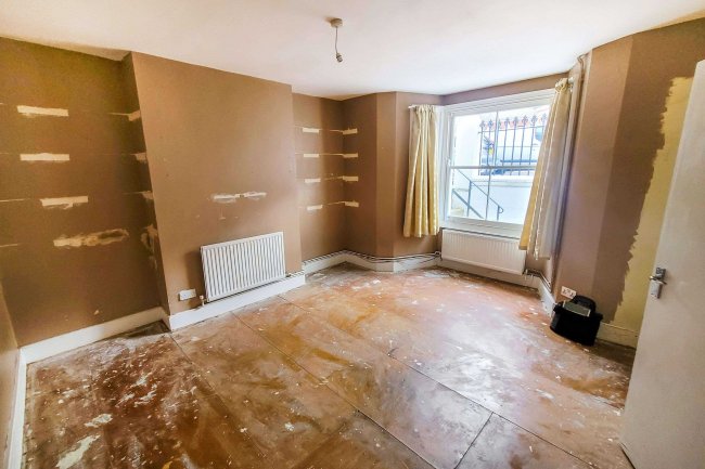 65B Bennerley Road, Battersea, London, SW11 6DR  10