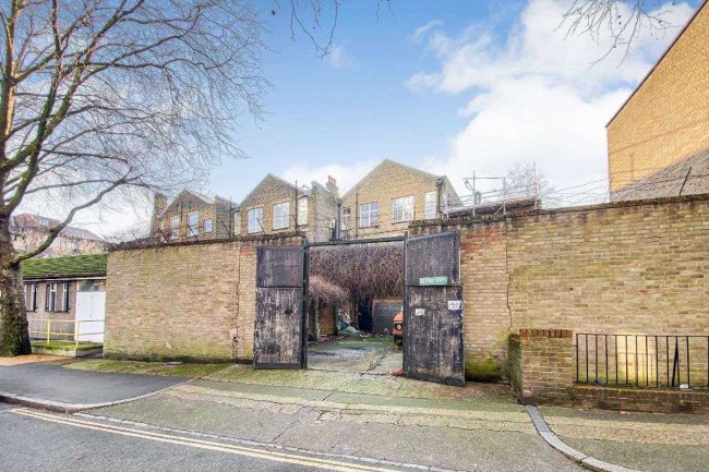 Garages 1-5 and 7 & 8, 
Findon Lodge, Popham Street, London, N1 8QL 8