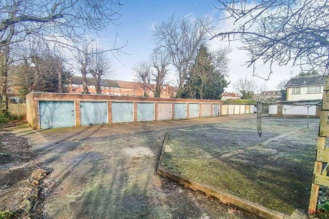 Loft Space, 1-9 Devonshire Court, Devonshire Road, Pinner HA5 4NE 4