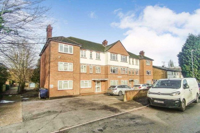 Loft Space, 1-9 Devonshire Court, Devonshire Road, Pinner HA5 4NE 4