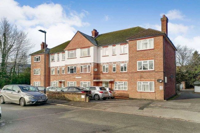 Loft Space, 1-9 Devonshire Court, Devonshire Road, Pinner HA5 4NE 4