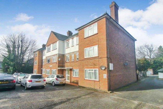 Loft Space, 1-9 Devonshire Court, Devonshire Road, Pinner HA5 4NE 4