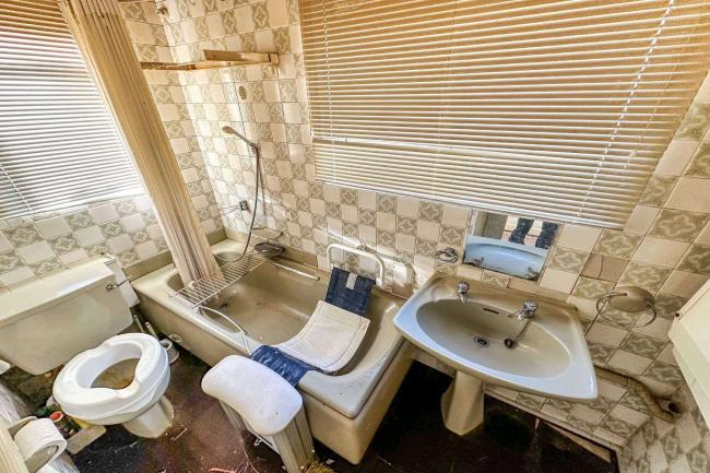 14 Oxford Avenue, Southampton, Hampshire, SO14 0BP 3