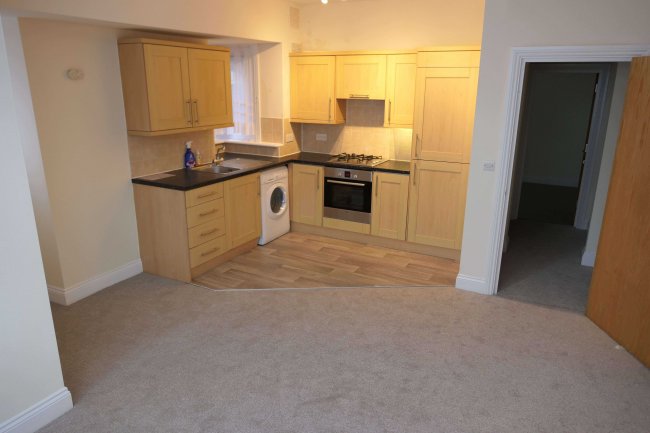 Flat 1, 35 Chatsworth Road, Croydon, Surrey, CR0 1HE 3