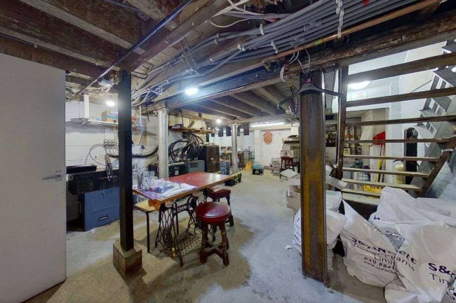 Victoria, 34 Scotland Gardens, Tottenham, London N17 9TT 6