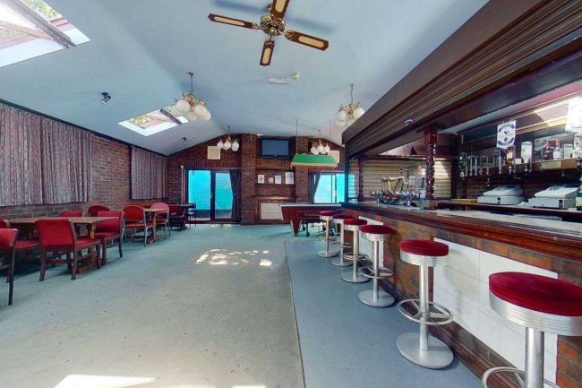 Victoria, 34 Scotland Gardens, Tottenham, London N17 9TT 6