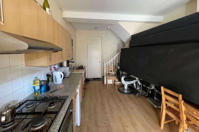 79 Church Street, Croydon, CR0 1RH 6