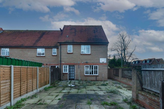 7 Plantagnet Place, Waltham Abbey, Essex, EN9 1BF 9