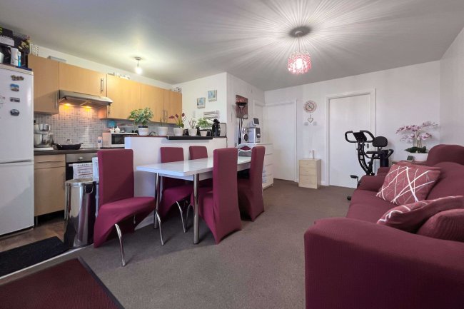 207 Hamlet Court Road, westcliff- on- sea, Essex, SS0 7EL 7