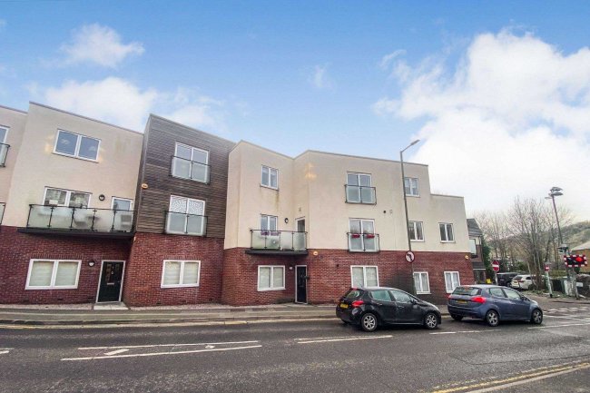 12 & 13 St Lukes Court, 2 Whyteleafe Hill, Whyteleafe, Surrey, CR3 0FJ 3