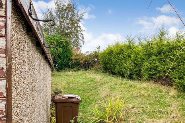 24 Middlebrook Drive, Bradford, West Yorkshire, BD8 0EU 6