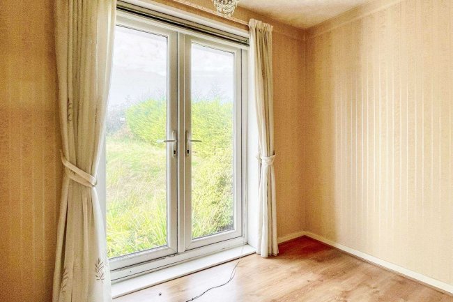 24 Middlebrook Drive, Bradford, West Yorkshire, BD8 0EU 6