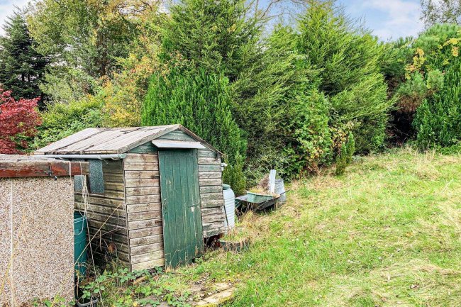 24 Middlebrook Drive, Bradford, West Yorkshire, BD8 0EU 6