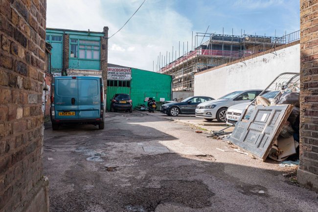 1 Bruce Grove, Tottenham, London, N17 6RA 6