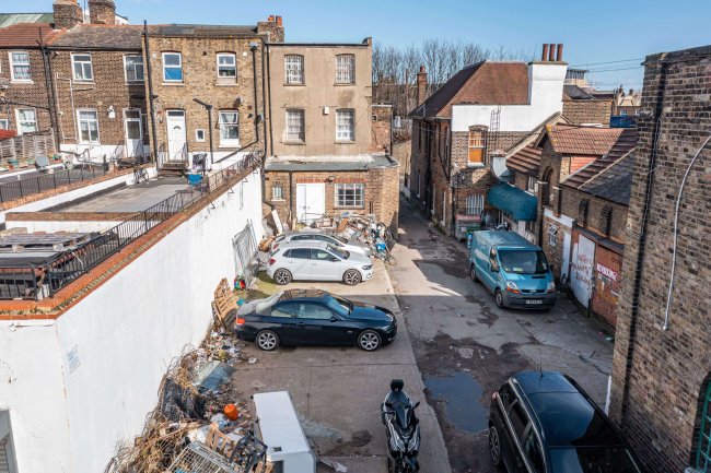 1 Bruce Grove, Tottenham, London, N17 6RA 6