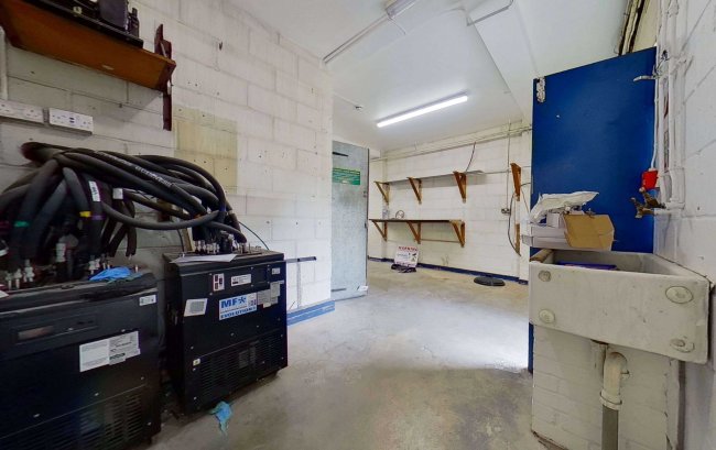 Royal Oak, 250 St Johns Way, Archway, London N19 3RJ 3