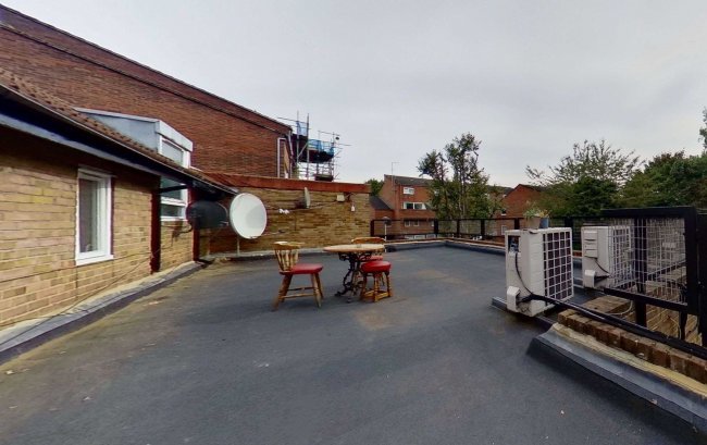 Royal Oak, 250 St Johns Way, Archway, London N19 3RJ 3