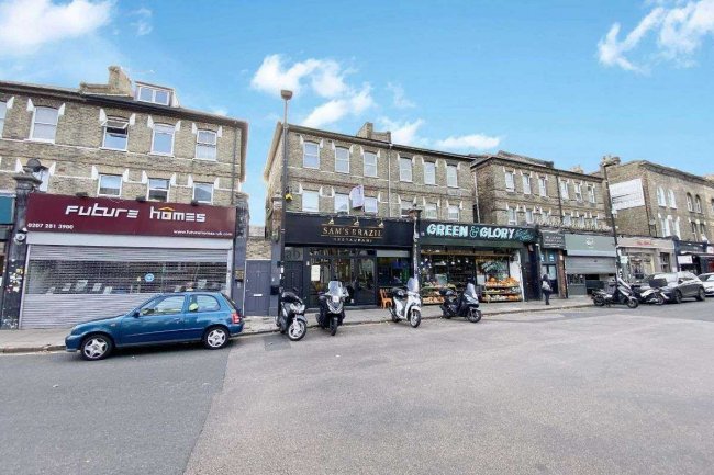 53 Stroud Green Road, Finsbury Park, N4 3EF  7