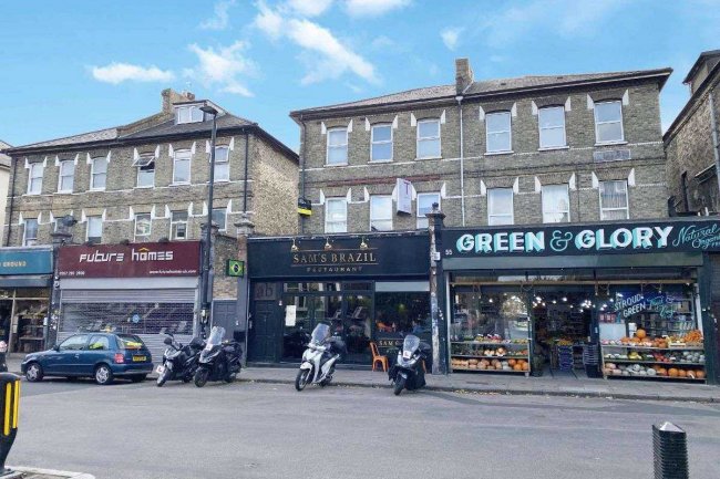 53 Stroud Green Road, Finsbury Park, N4 3EF  7