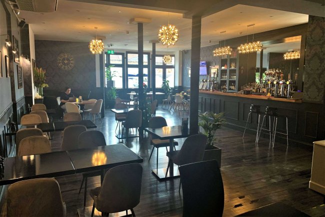 Malt & Hops, 891 High Road, North Finchley, London N12 8QA 7