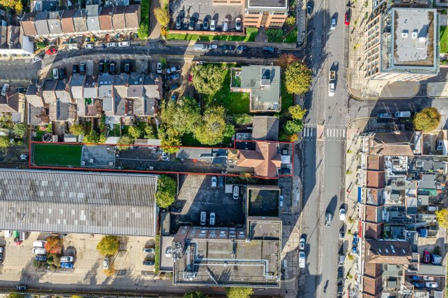 Malt & Hops, 891 High Road, North Finchley, London N12 8QA 7