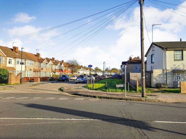 Land, Marrilyne Avenue, Enfield, EN3 6EQ 9