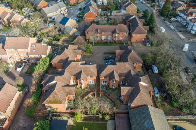 Rose Way, Stoneyfields Lane, Edgware, HA8 9SD
 7