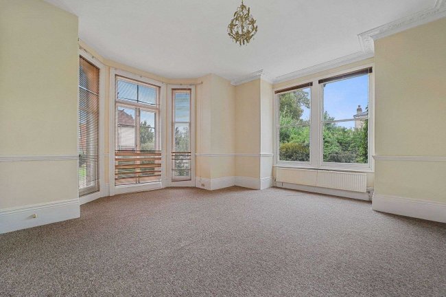 10 Cambridge Road, Colchester, Essex, CO3 3NS 5