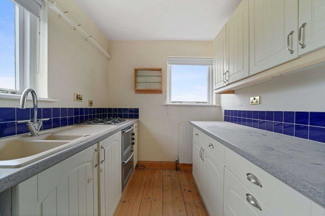 10 Cambridge Road, Colchester, Essex, CO3 3NS 5