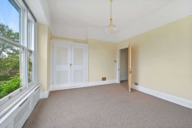 10 Cambridge Road, Colchester, Essex, CO3 3NS 5