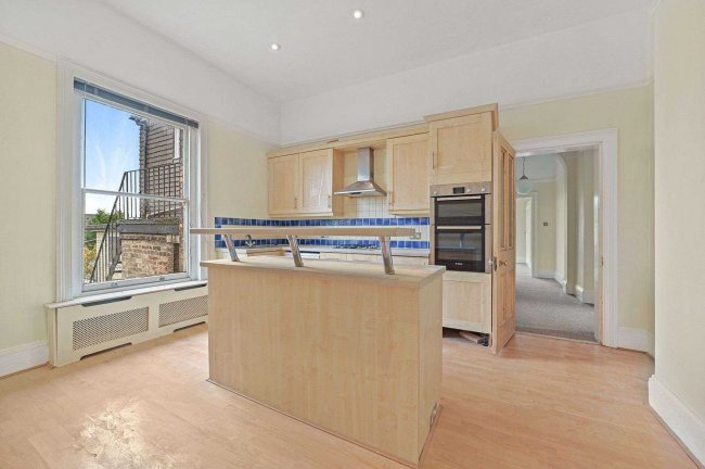 10 Cambridge Road, Colchester, Essex, CO3 3NS 5