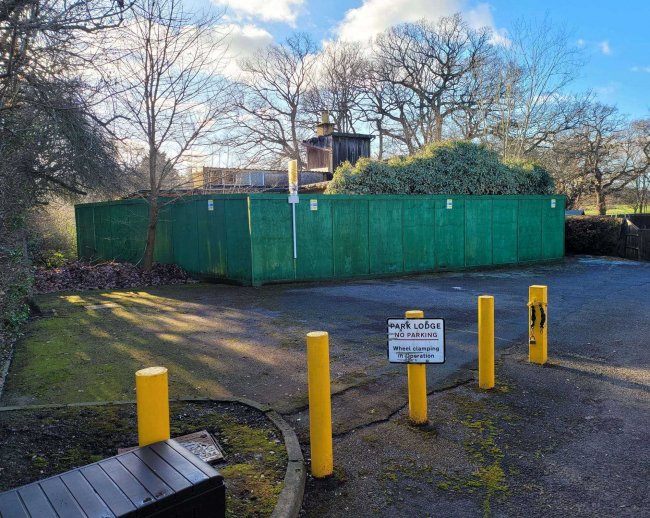 Hillingdon Court Park Pavilion, Parkway, Uxbridge, UB10 9JX 6