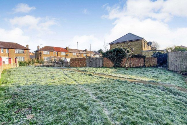 Land adjacent 34 Montagu Gardens, Enfield, N18 2EZ 7