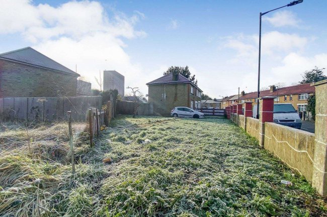 Land adjacent 34 Montagu Gardens, Enfield, N18 2EZ 7