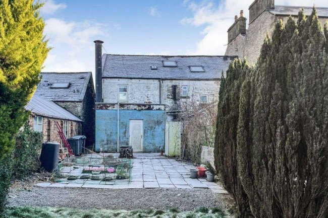 5 Carlingwark Street, Castle Douglas, Scotland DG7 1DW 1