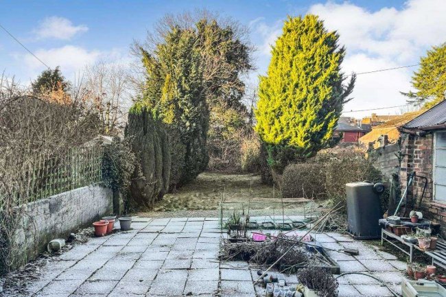 5 Carlingwark Street, Castle Douglas, Scotland DG7 1DW 1