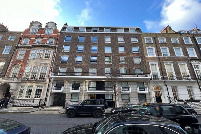 103-105 Harley Street, London W1G 6AJ 8