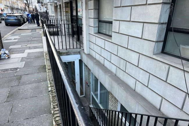 103-105 Harley Street, London W1G 6AJ 8