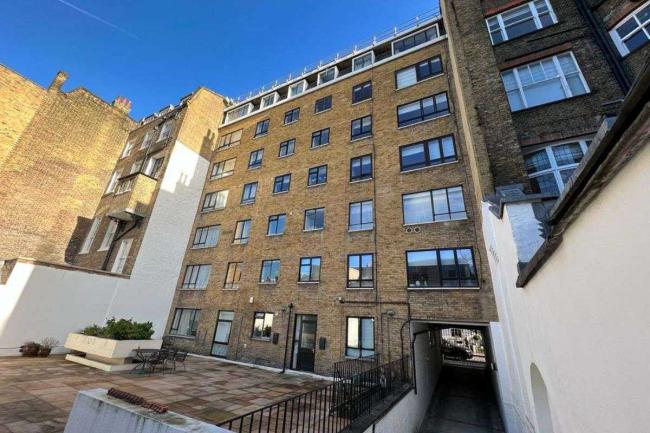 103-105 Harley Street, London W1G 6AJ 8