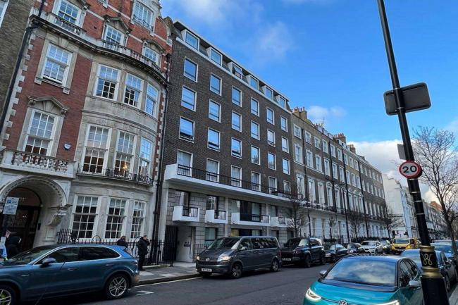 103-105 Harley Street, London W1G 6AJ 8