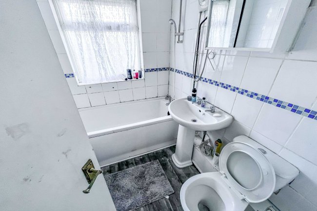 47 Coleman Street, Southend-on-Sea, Essex, SS2 5AW 5