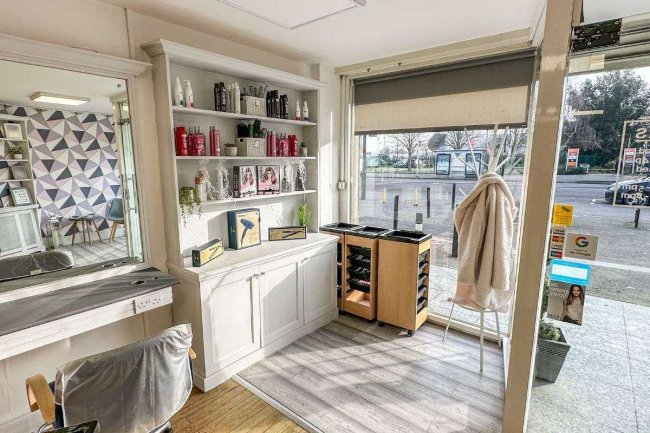 579 London Road, Cheam SM3 9AE  10