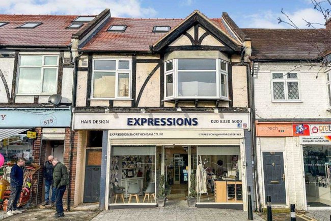 579 London Road, Cheam SM3 9AE  10