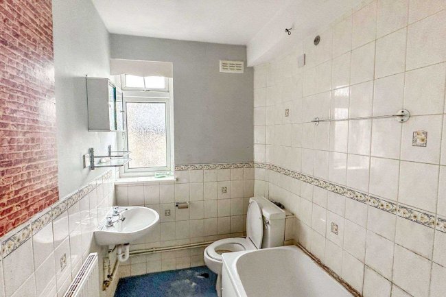 347 Stanstead Road, London SE6 4TZ 6