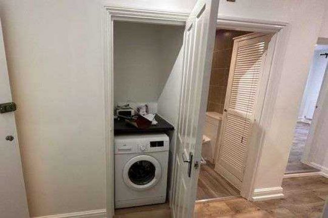 17A Rosendale Road, London SE21 8DS 10